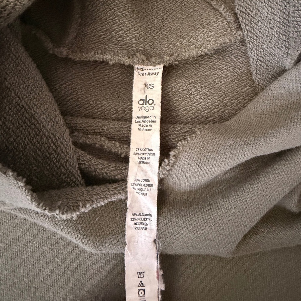 ALO Yoga Oversized Low Key Hoodie with Bell Sleeves in Army Green (Size XS) - Picture 8 of 9